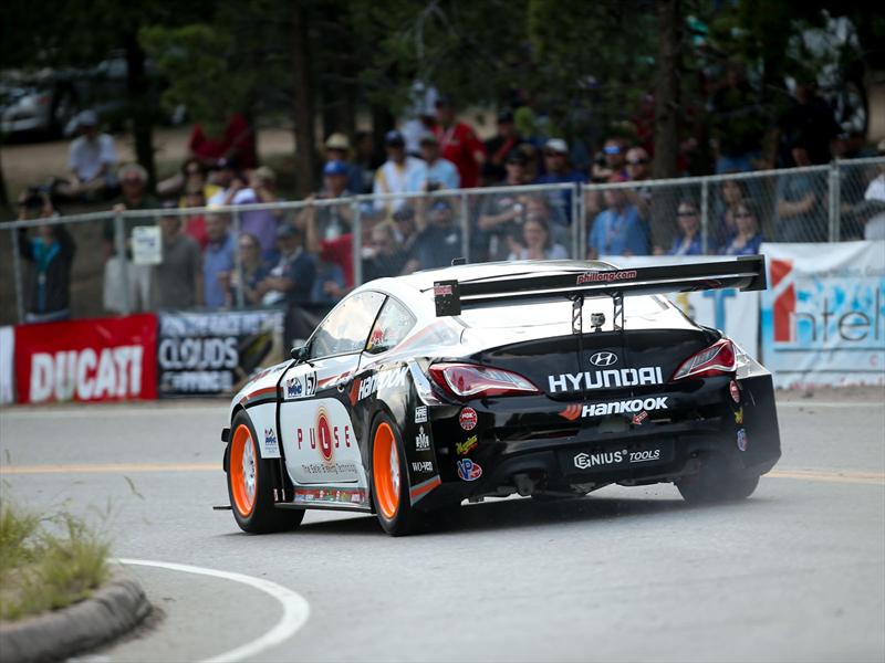 Hyundai Genesis Coupé en Pikes Peak 2012