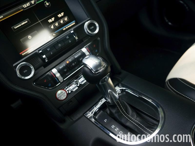 Ford Mustang 2015 50 aniversario