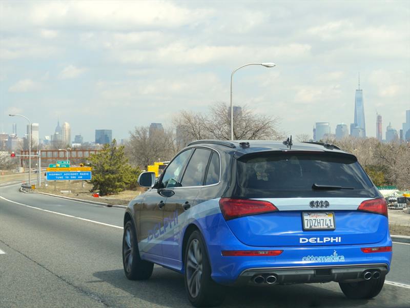 Audi Q5 autónomo de Delphi