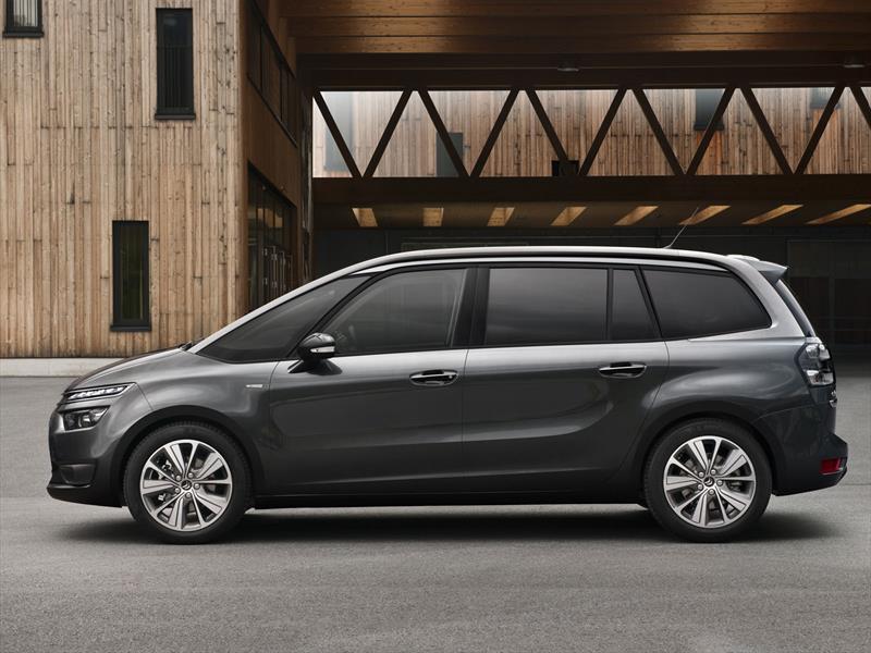 Citroën C4 Picasso, cerca de Argentina
