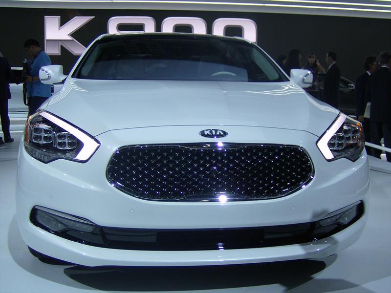 Kia K900 2014