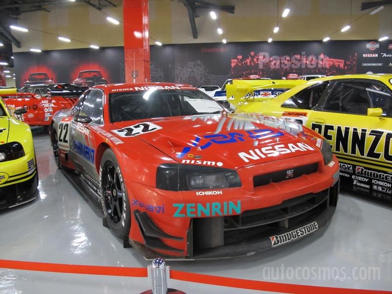 Nissan 80 aniversario - Autos de competencia