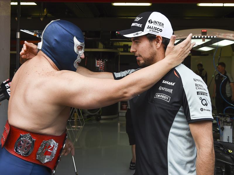 Checo Pérez y Blue Demon Jr.