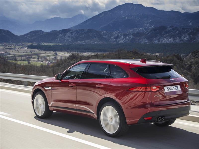 Jaguar F-Pace 2016