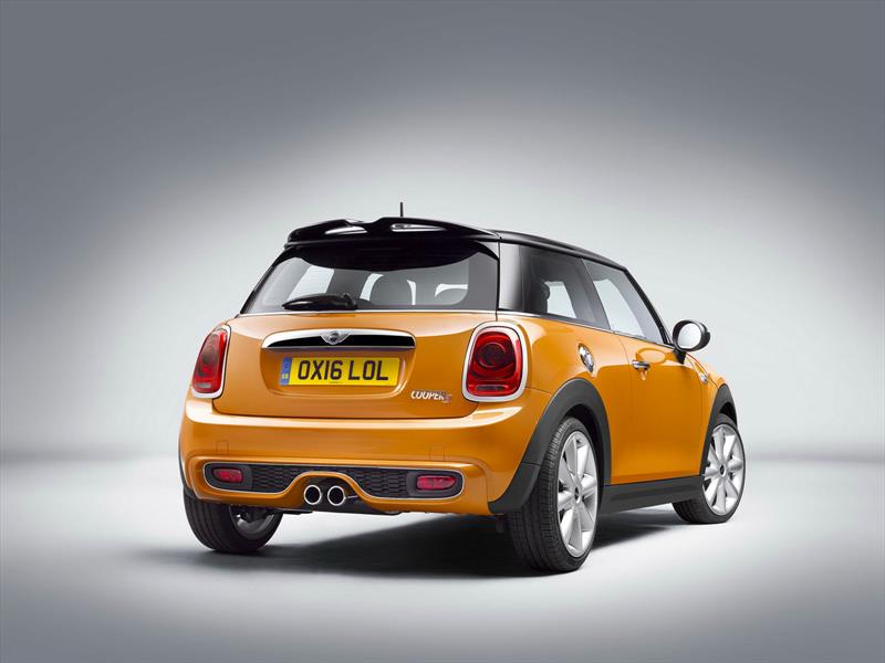 MINI estrena puertas de tijera