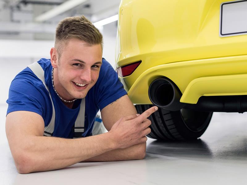 Volkswagen GTI Dark Shine