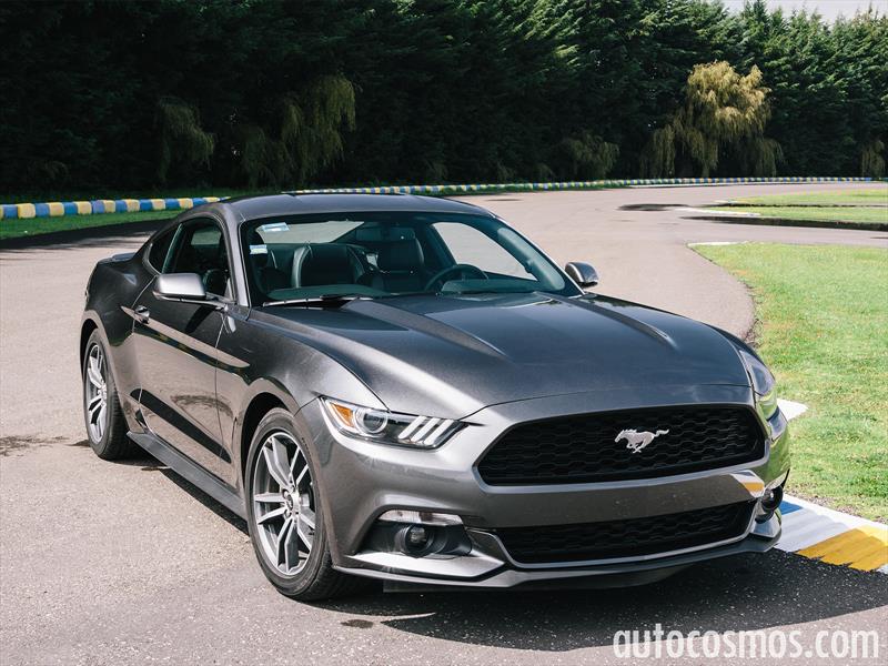 Ford Mustang EcoBoost 2016