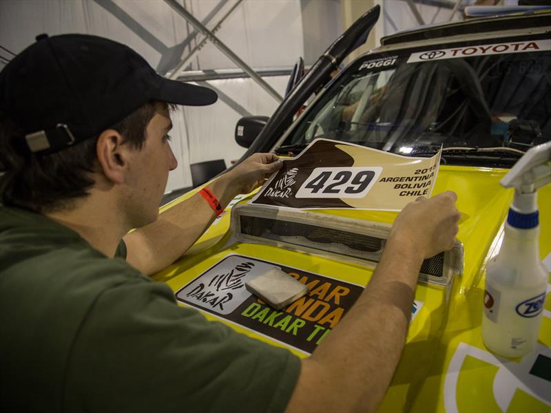 Dakar 2015: Revisión técnica y arranque