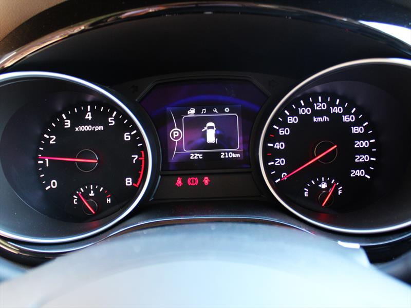 Nuevo Kia Grand Carnival 2015 Lanzamiento en Chile