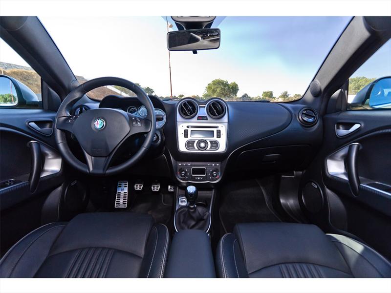 Alfa Romeo MiTo Quadrifoglio Verde 2012 prueba