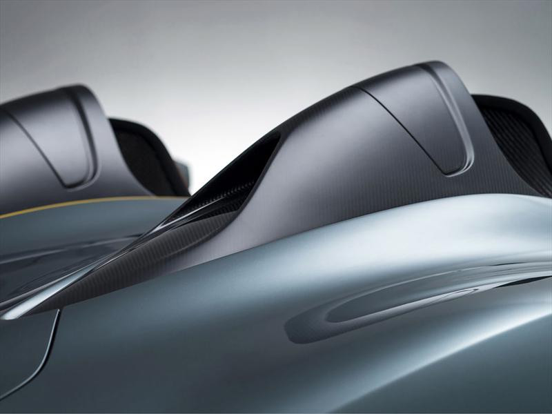 Aston Martin CC100 Speedster Concept