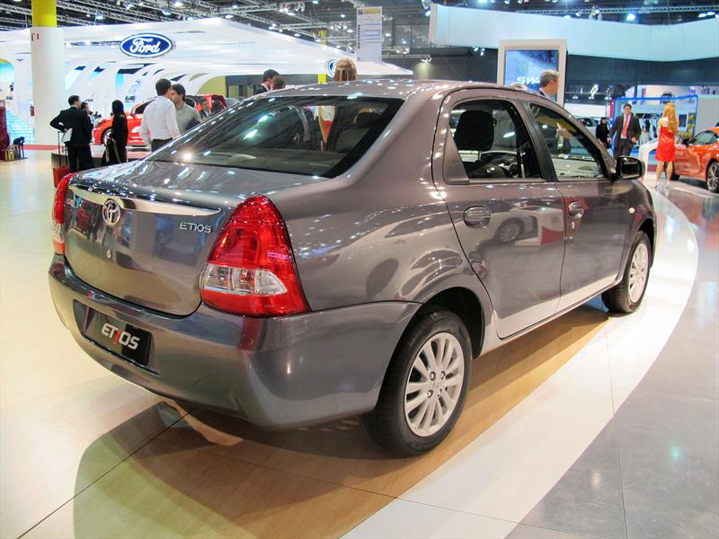 Toyota Etios en el Salón de BA 2013