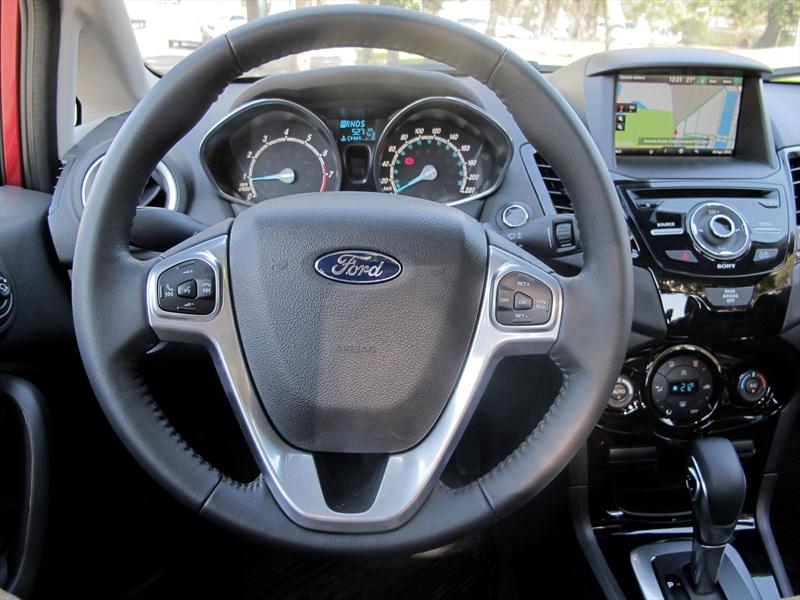 Manejamos el nuevo Ford Fiesta KD Powershift
