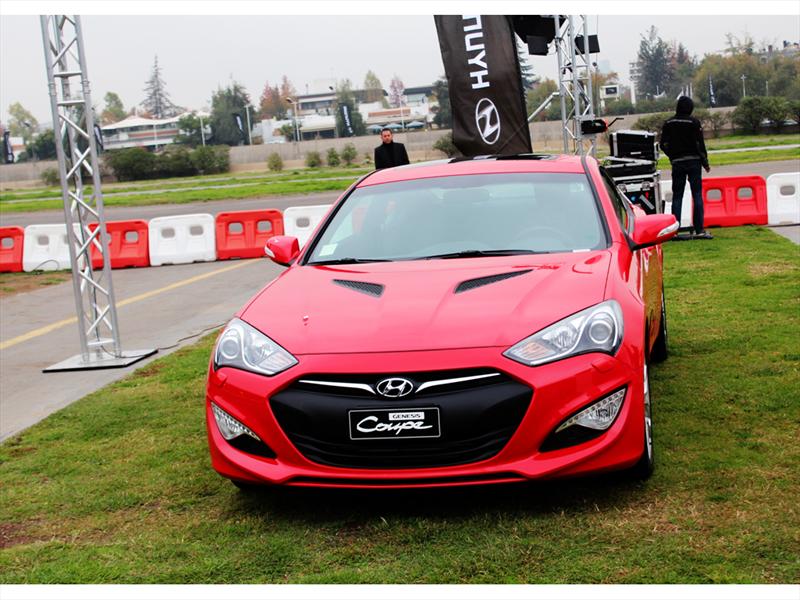 Hyundai Genesis Coupé 2012