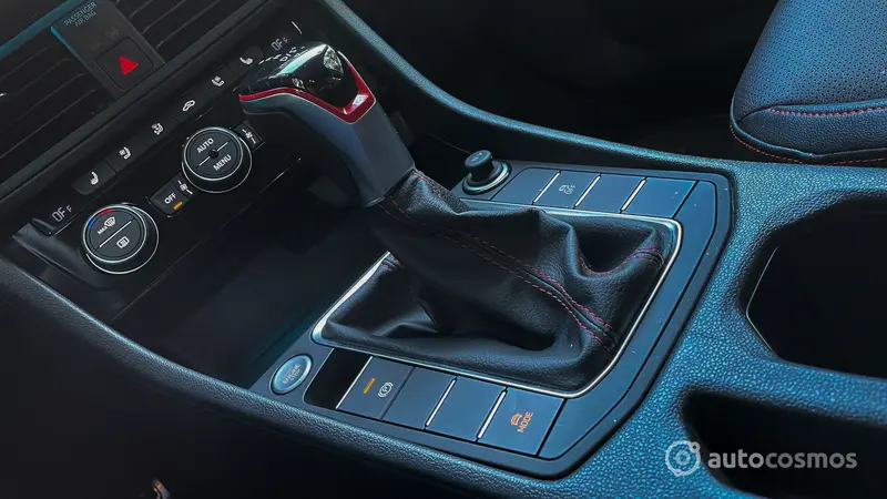 Volkswagen Jetta GLI 2022 a prueba