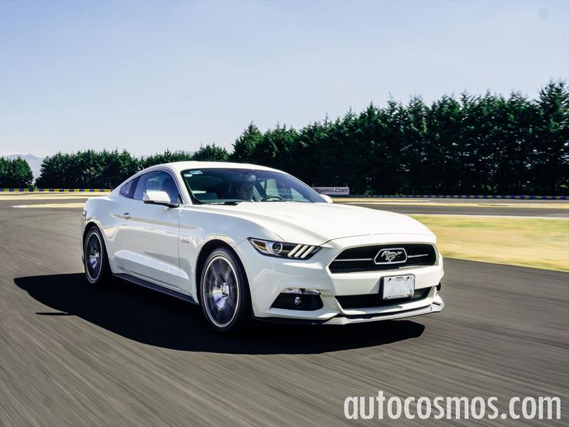 Ford Mustang 2015 50 aniversario