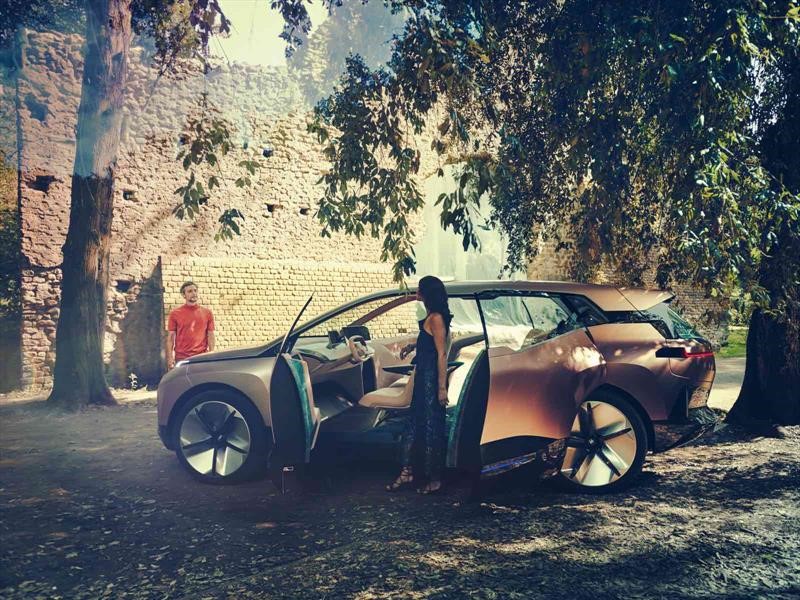 BMW Vision iNext Concept