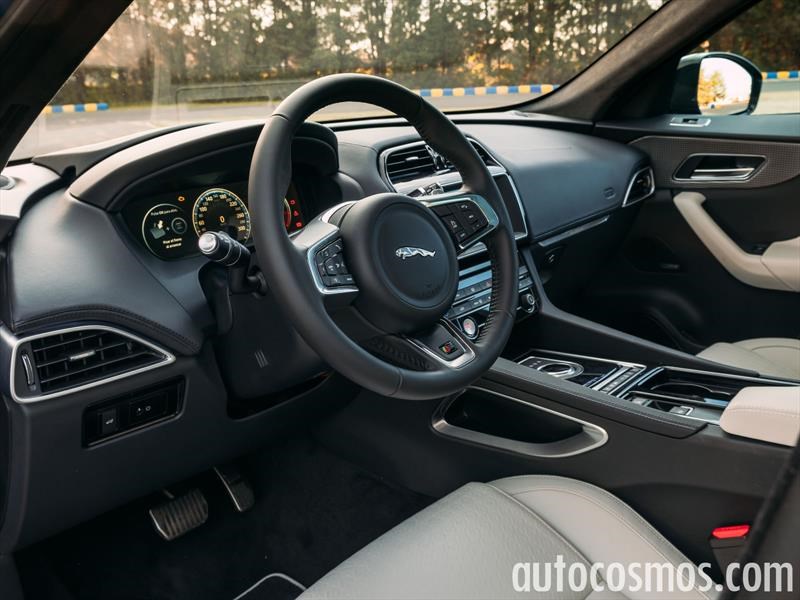 Jaguar F-Pace 2017