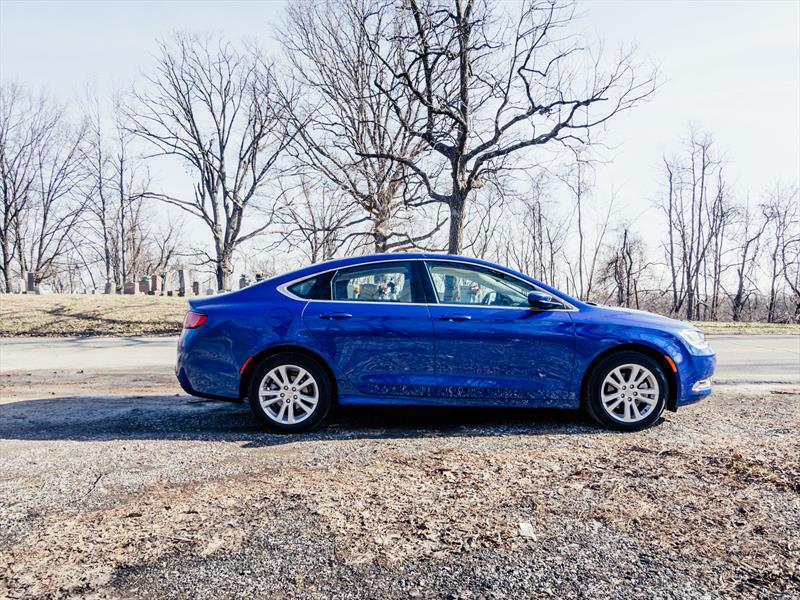 Chrysler 200 2015