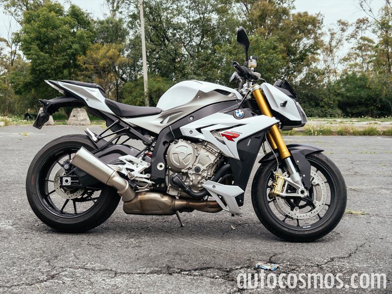 BMW S1000 R 2015