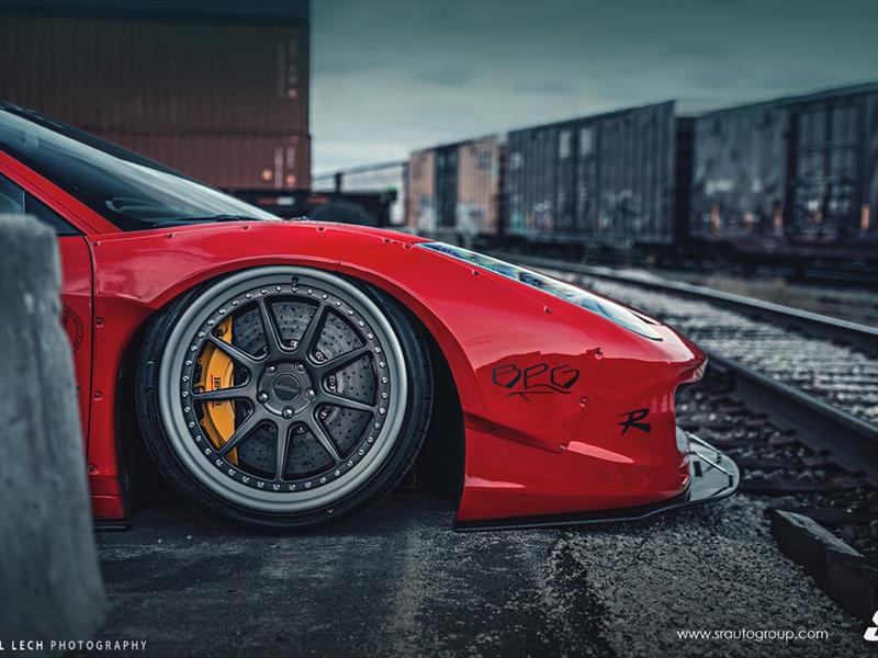 Liberty Walk Ferrari 458 Italia con rines PUR