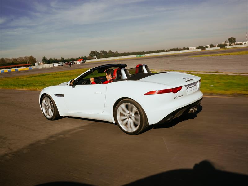 Jaguar F-Type 2014