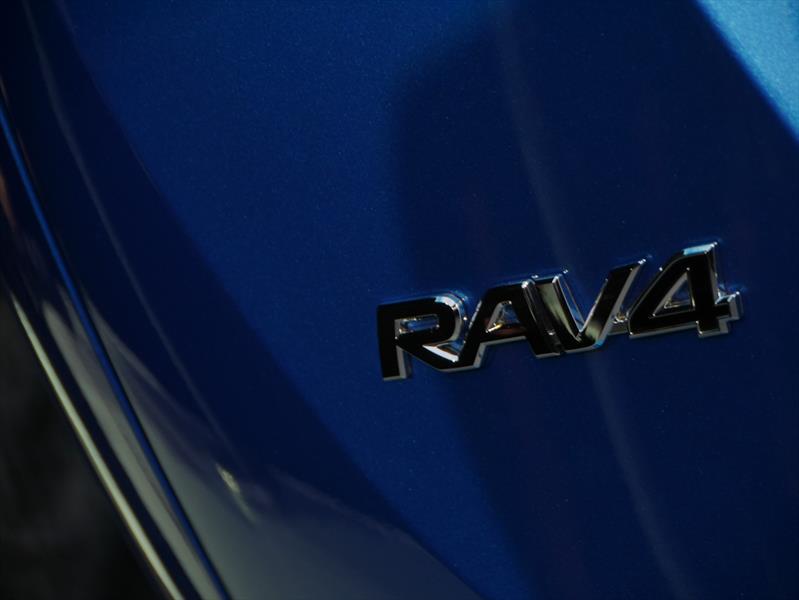 Toyota RAV4 Hybrid 2016