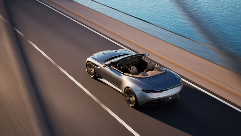 Aston Martin DB12 Volante 2024