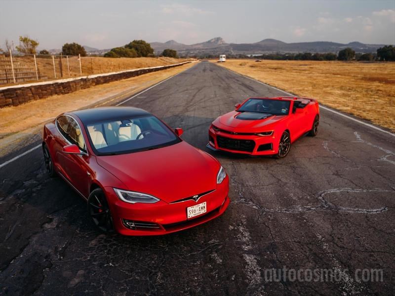 Tesla Model S P100D VS Chevrolet Camaro ZL1 Conv
