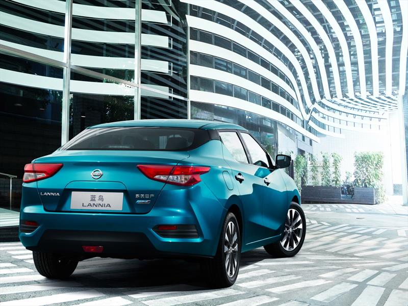 Nissan Lannia