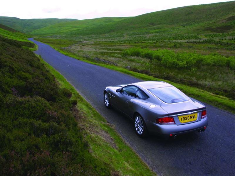 Top 10: Aston Martin Vanquish de Bond