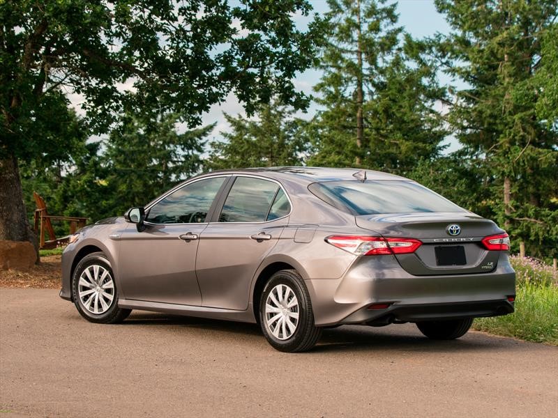 Toyota Camry Híbrido 2019