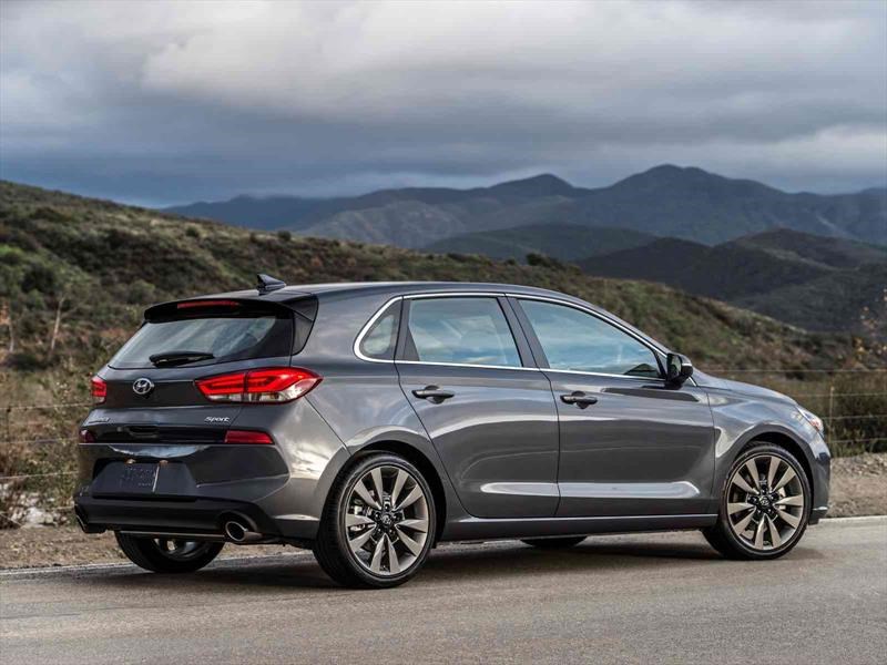 Hyundai Elantra GT 2018