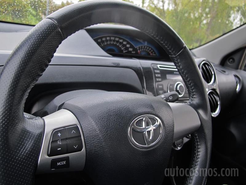 Nissan March vs. Toyota Etios