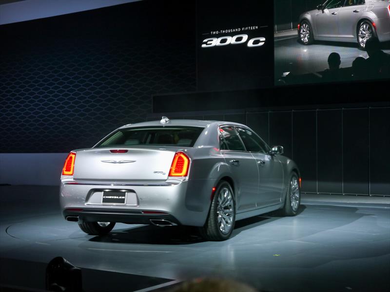 Chrysler 300 2015