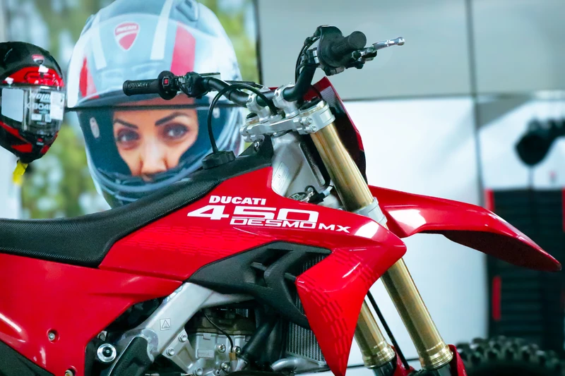 Ducati Desmo450 MX