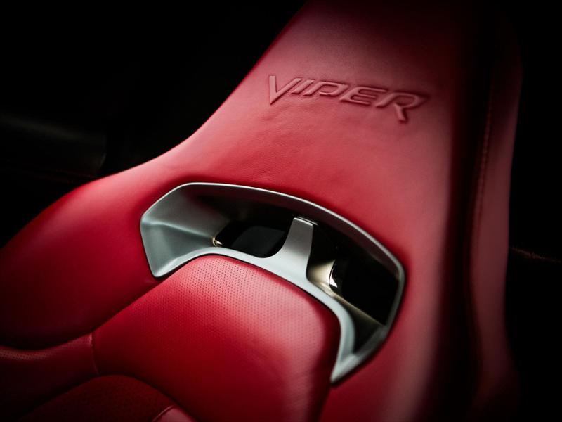 Dodge Viper pone veneno en el Salón de BA 2013