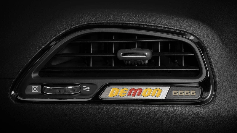 Dodge Challenger SRT Demon 170