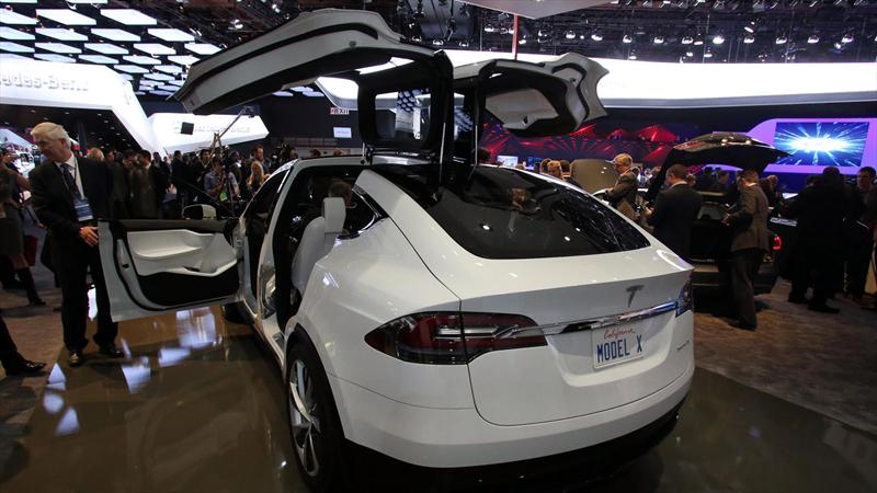 Tesla Model X, otra vez en Detroit