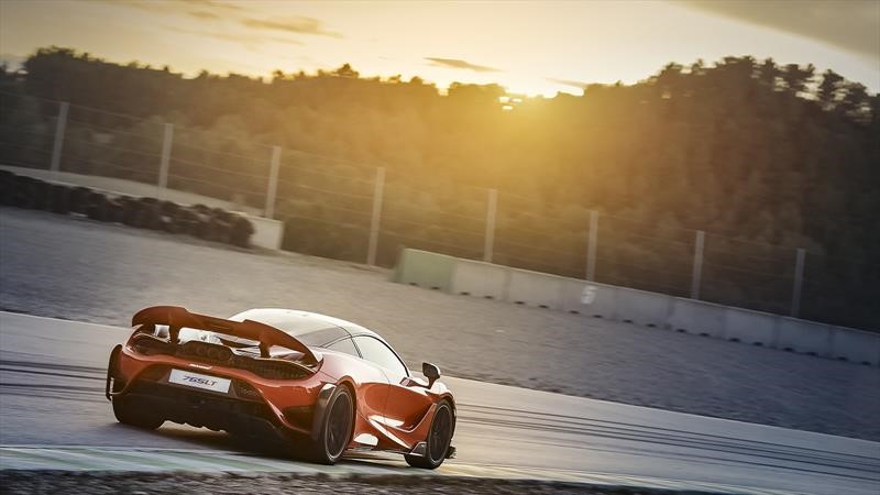 McLaren 765 LT 2021