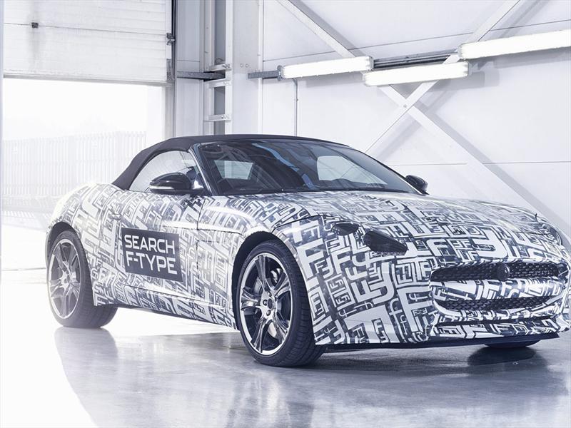 Jaguar F-Type camuflado