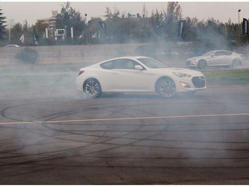 Hyundai Genesis Coupé 2012