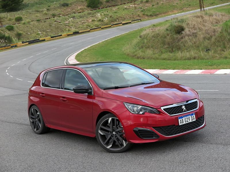Peugeot 308 S GTi, Renault Megane RS, VW Scirocco