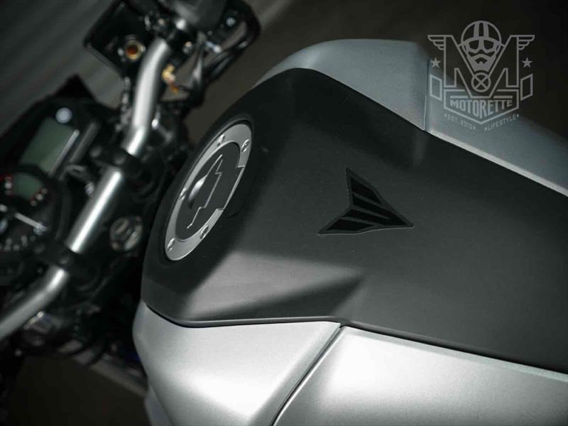 BMW G 310 R vs Yamaha MT-03