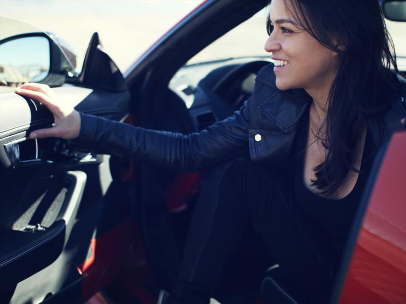 Michelle Rodríguez y Jaguar