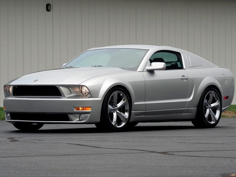 Mustang Iacocca 45th Anniversary Edition  