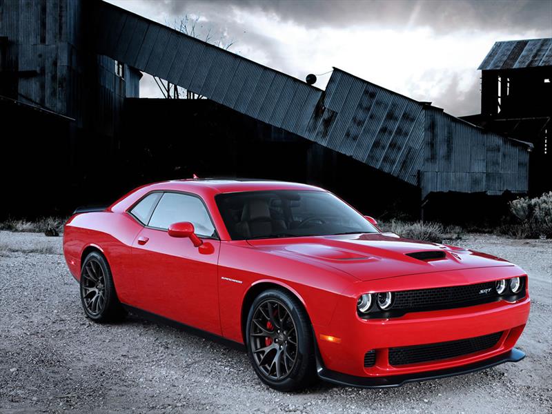 Dodge Challenger SRT Hellcat 2015