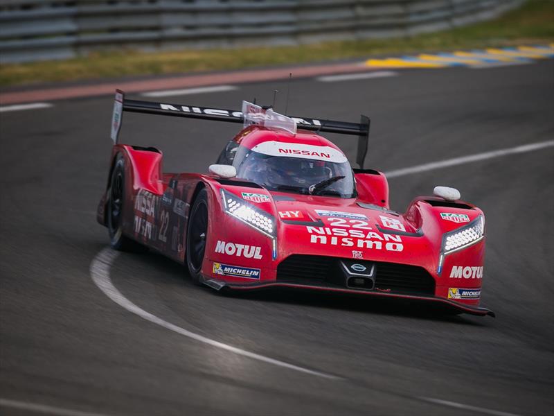 GT-R LM NISMO fuera de Le Mans