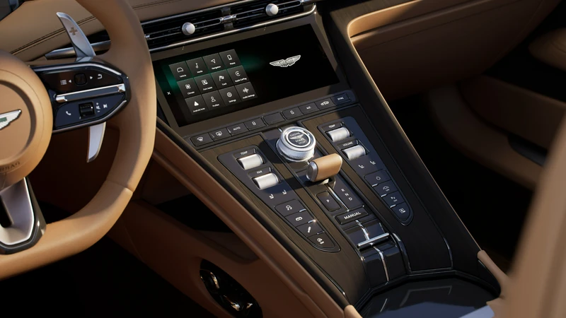 Aston Martin DB12 Volante 2024