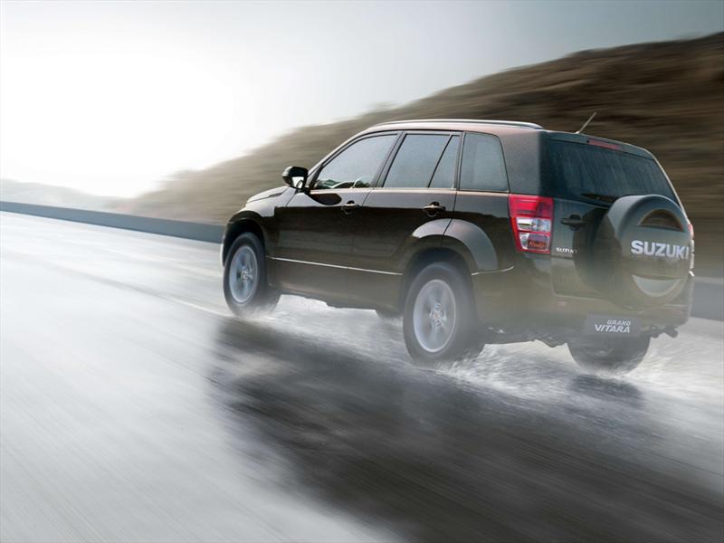 Suzuki Grand Nomade, Grand Vitara y SX4 2013